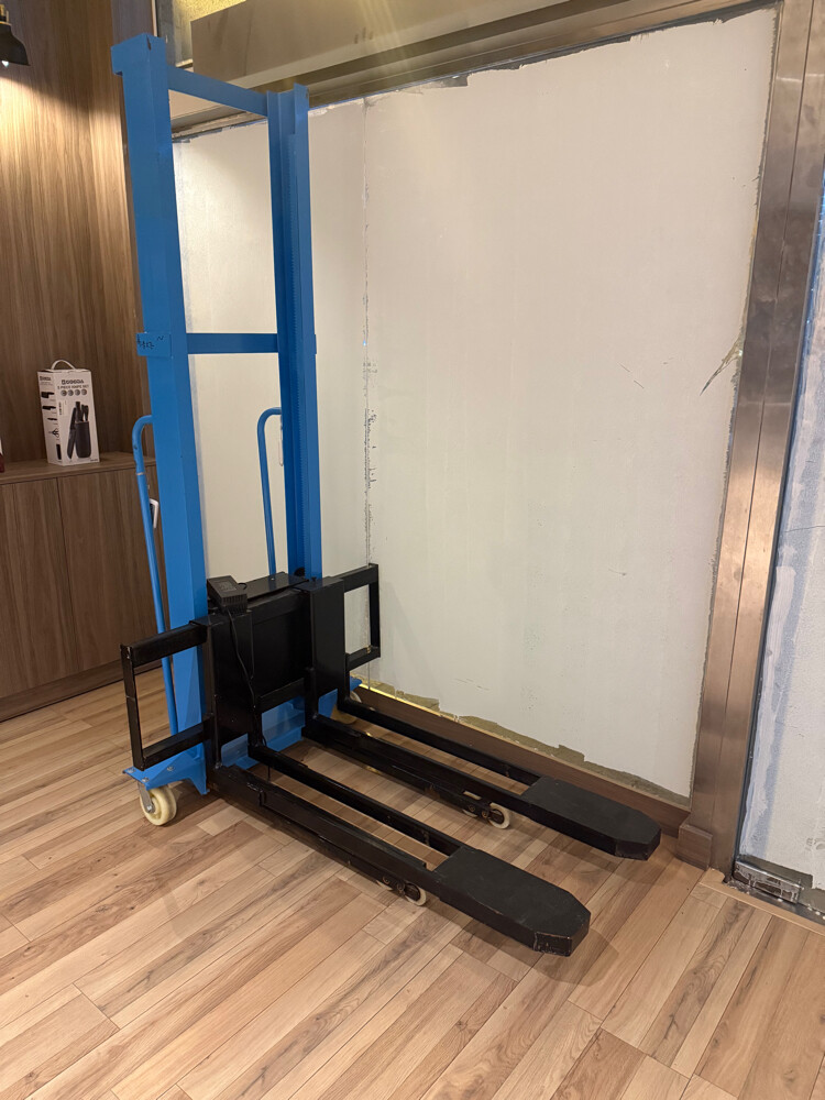 automatic hydraulic stacker - 1