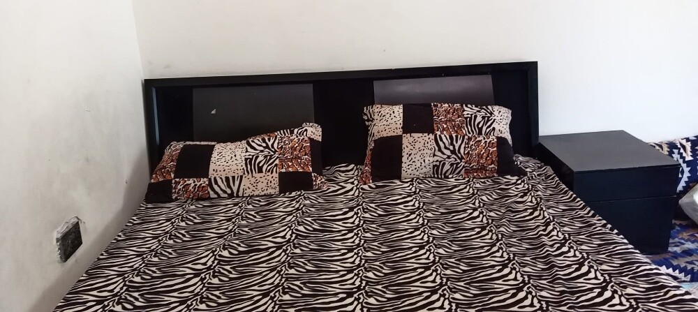 bed whit mattress - 2