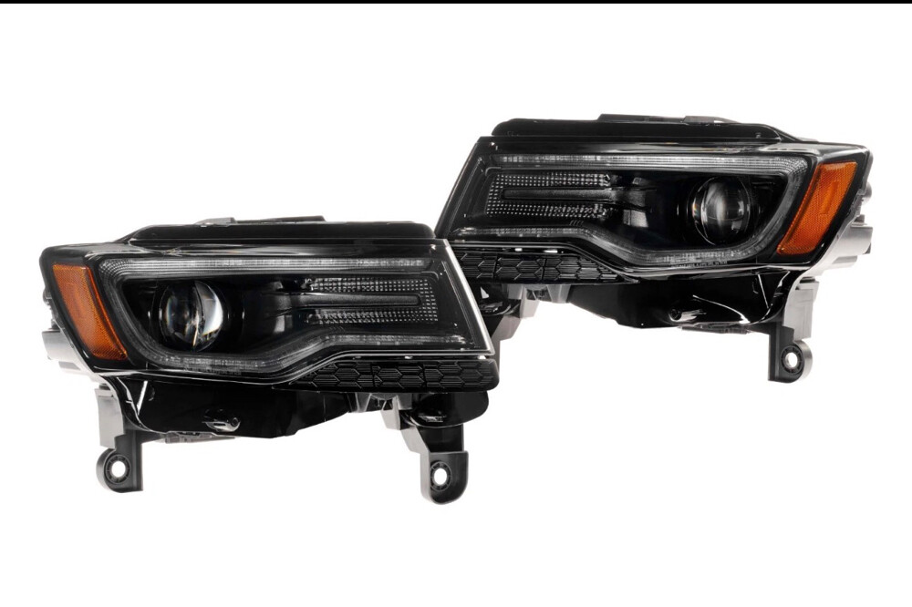grand Cherokee headlight - 1