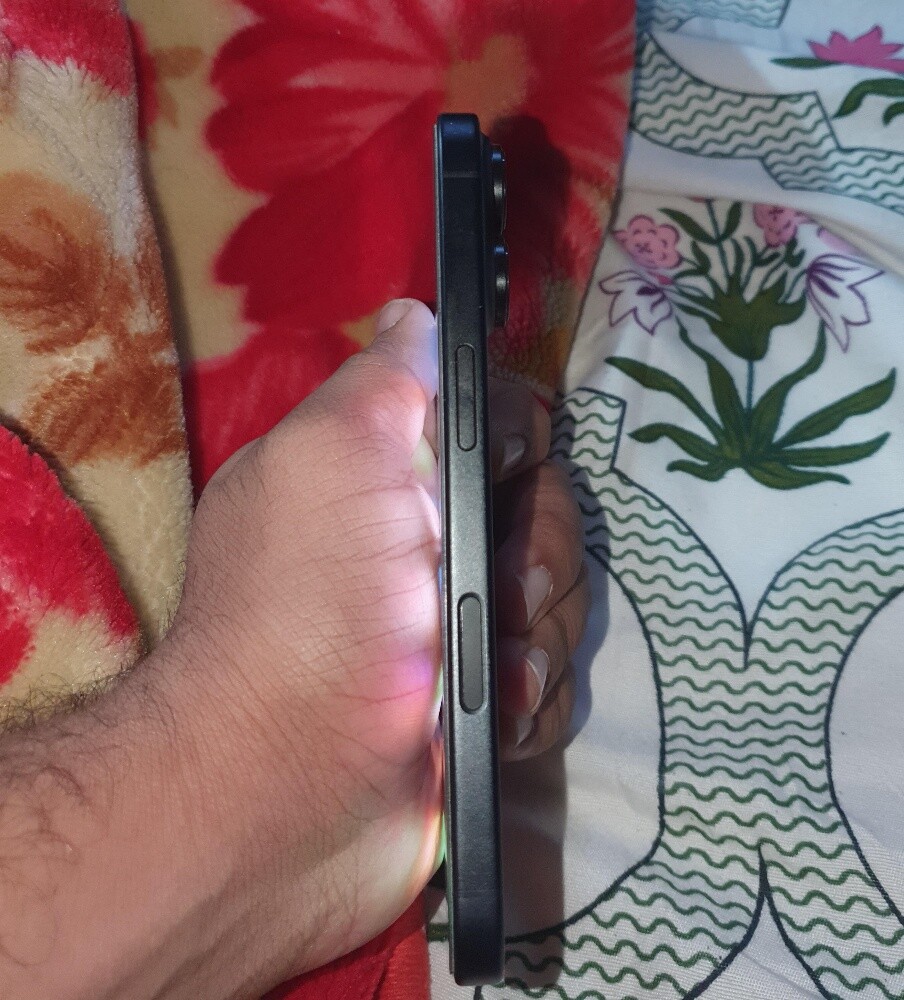 iphone 16 256GB 100% battery health - 6