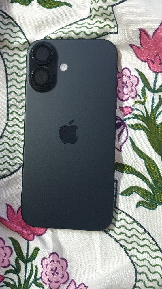 iphone 16 256GB 100% battery health - 4