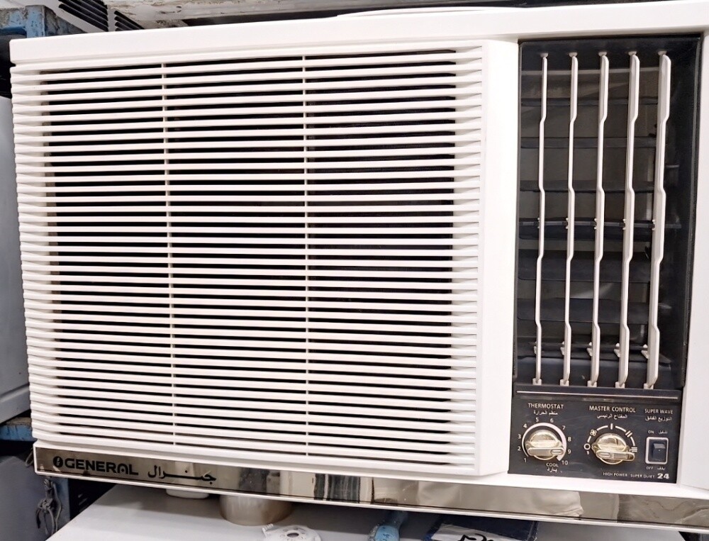 Gree AC for Sale - 12