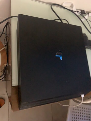 PlayStation 4Pro - 2