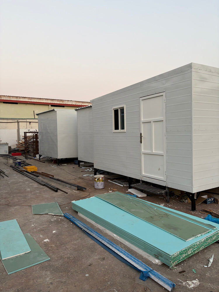 PORTA CABIN CARAVAN - 1