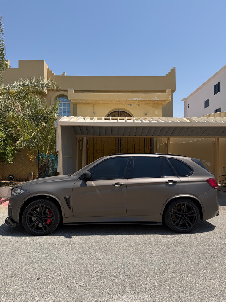 bmw 5xm - 1