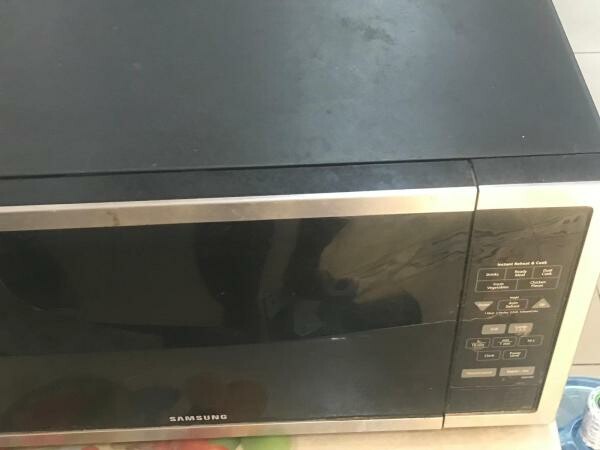 Samsung Microwave - 3