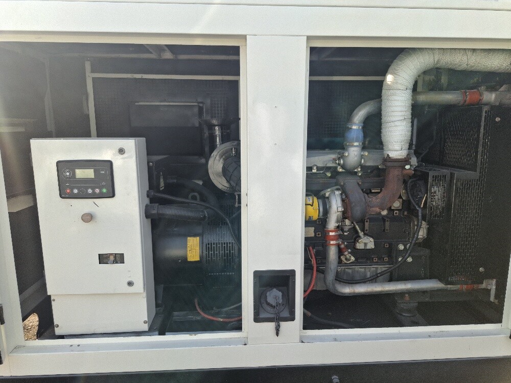 Perkins generator 150kva made in uk - 1