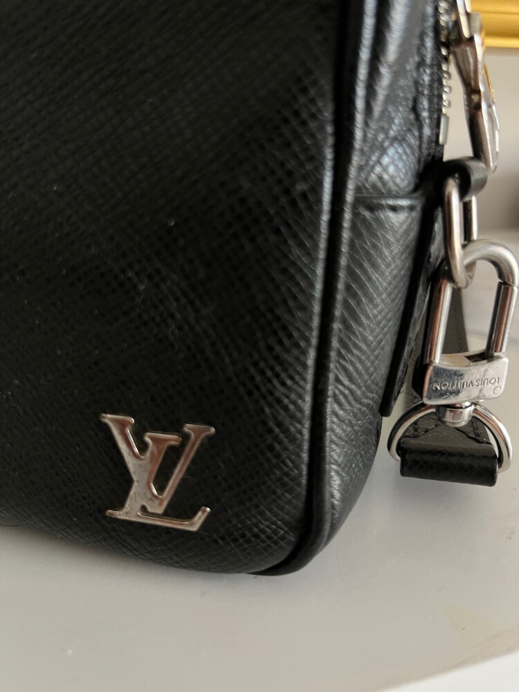 Louis Vuitton - 3