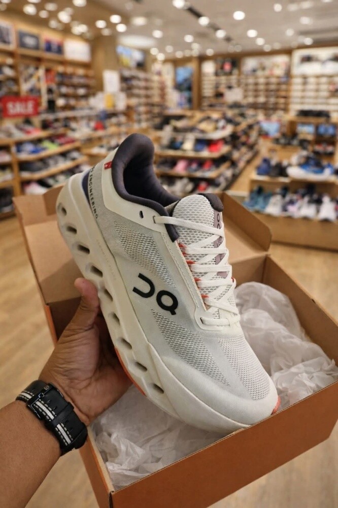 sports shoes - 6