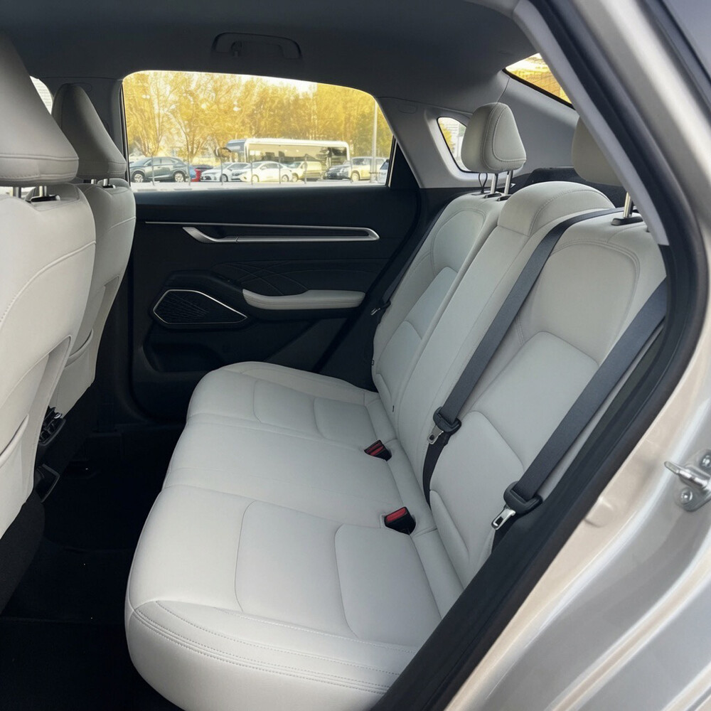 Geely Emgrand 2025 - 10