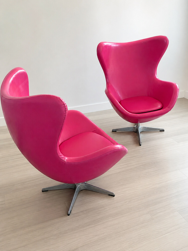 2 Swivel lounge Chairs  - 1