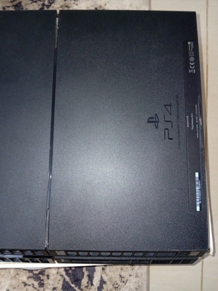 PS4 for sale with CD - 3