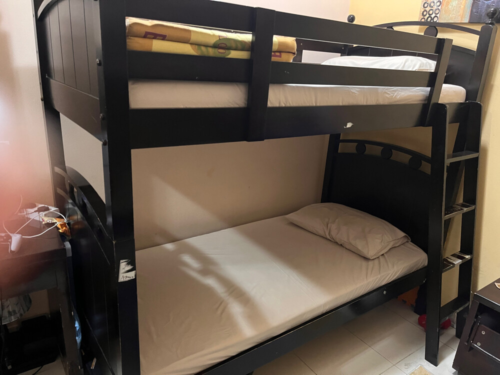 2 pairs of bunk beds total 4 beds  - 2