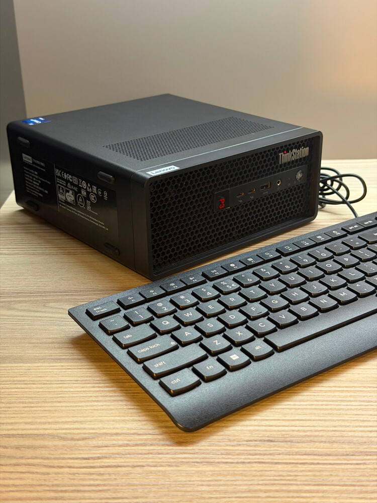 Lenovo Thinkstation P3 Ultra - 3