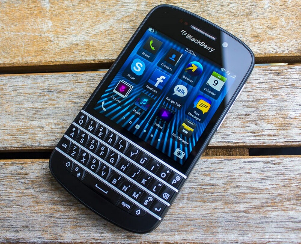BlackBerry phoneQ10 - 1