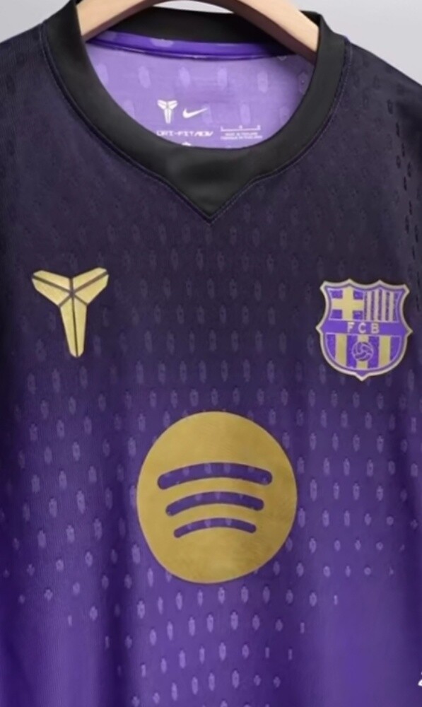 Madrid and Barcelona's new away kit - 8