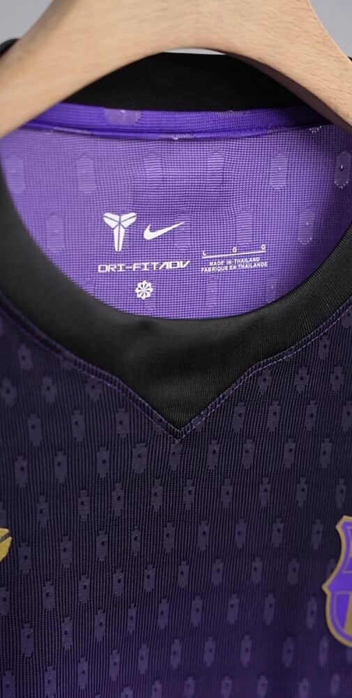 Madrid and Barcelona's new away kit - 12