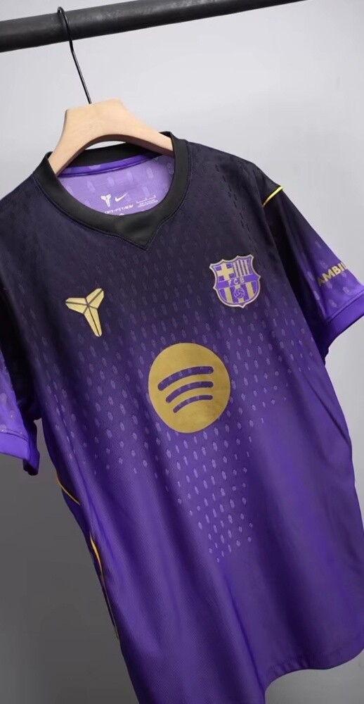 Madrid and Barcelona's new away kit - 6