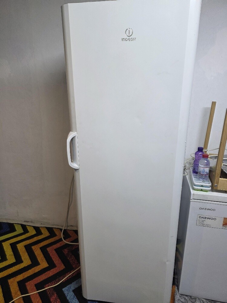 Large 240-liter Indesit Turkish fre - 1