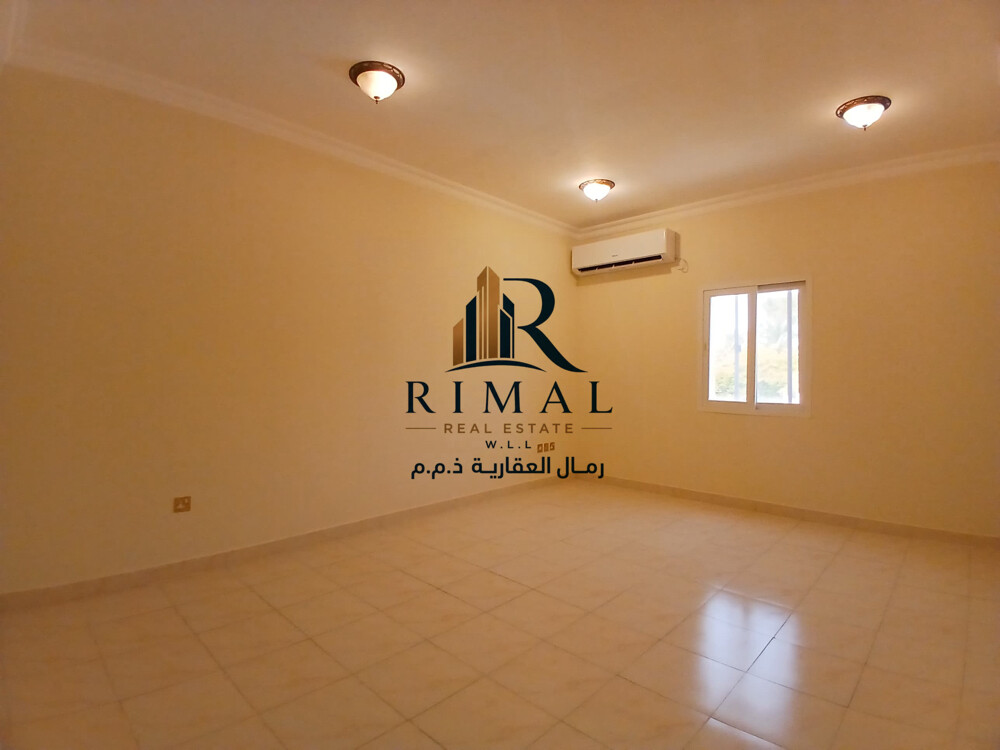 villa for rent in the Al Dafna - 3