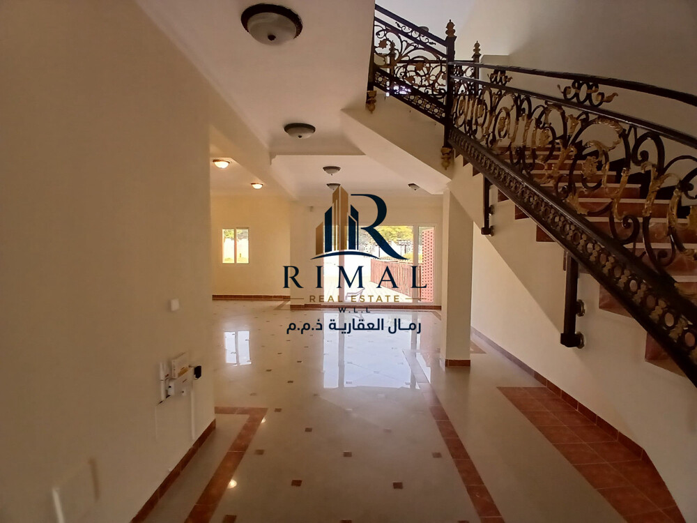 villa for rent in the Al Dafna - 7