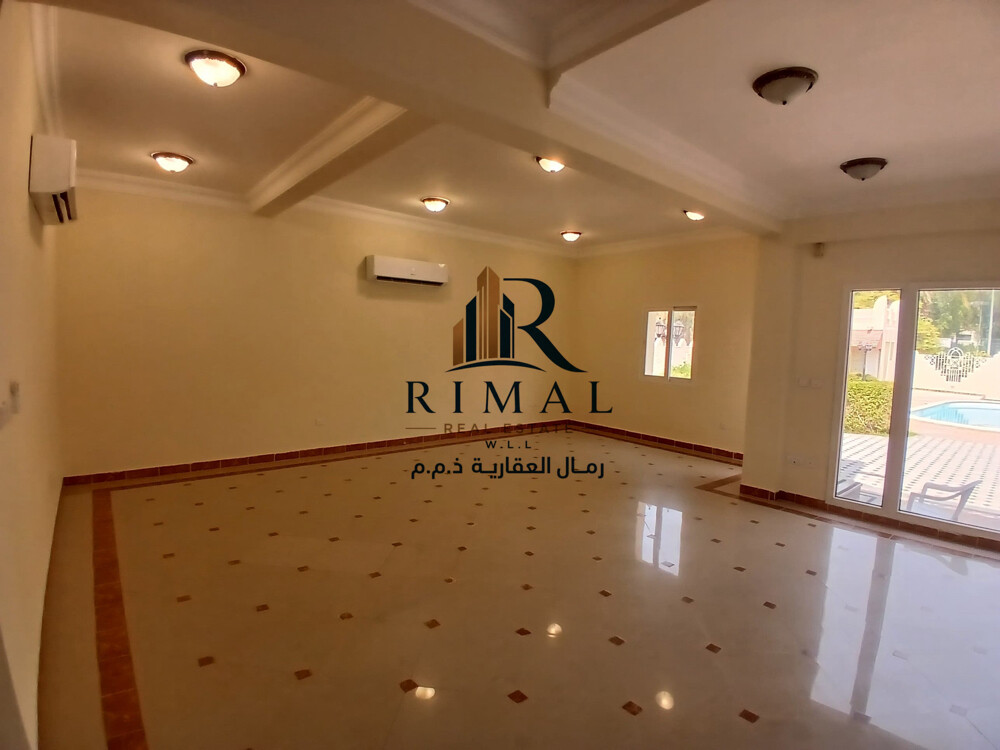 villa for rent in the Al Dafna - 5