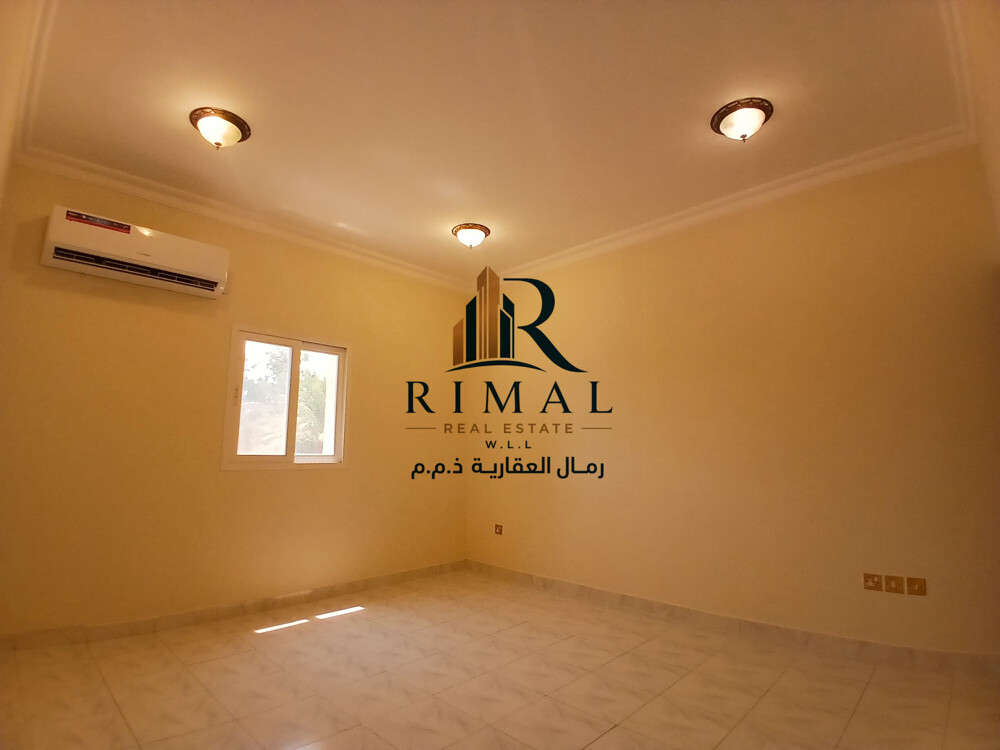 villa for rent in the Al Dafna - 6