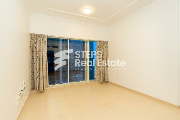 Flat in Central West Bay - 13