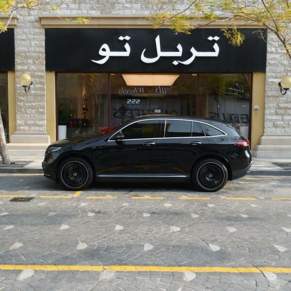 مرسيدس اي كيو سي 400 2024 - 9