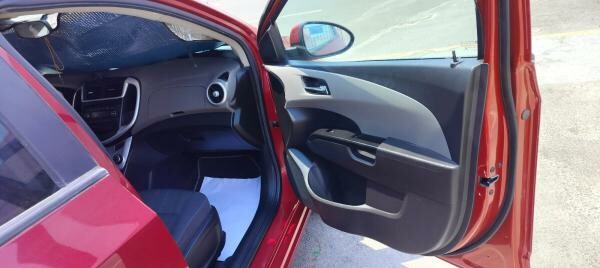 ChevroletAveo2017@QR12.5k-33280111 - 8