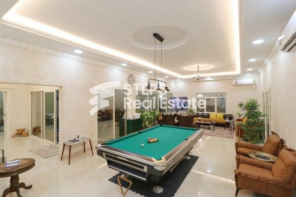 Luxurious Furnished Villa - 10