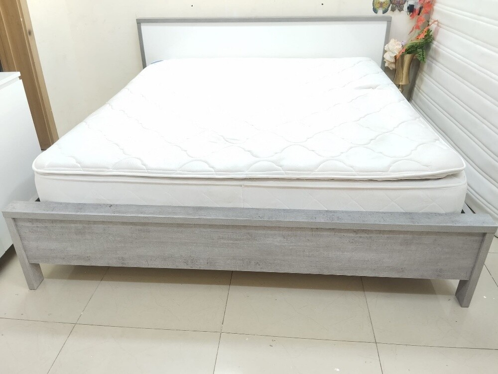 180 x 200 cm size Bed and mattress - 3