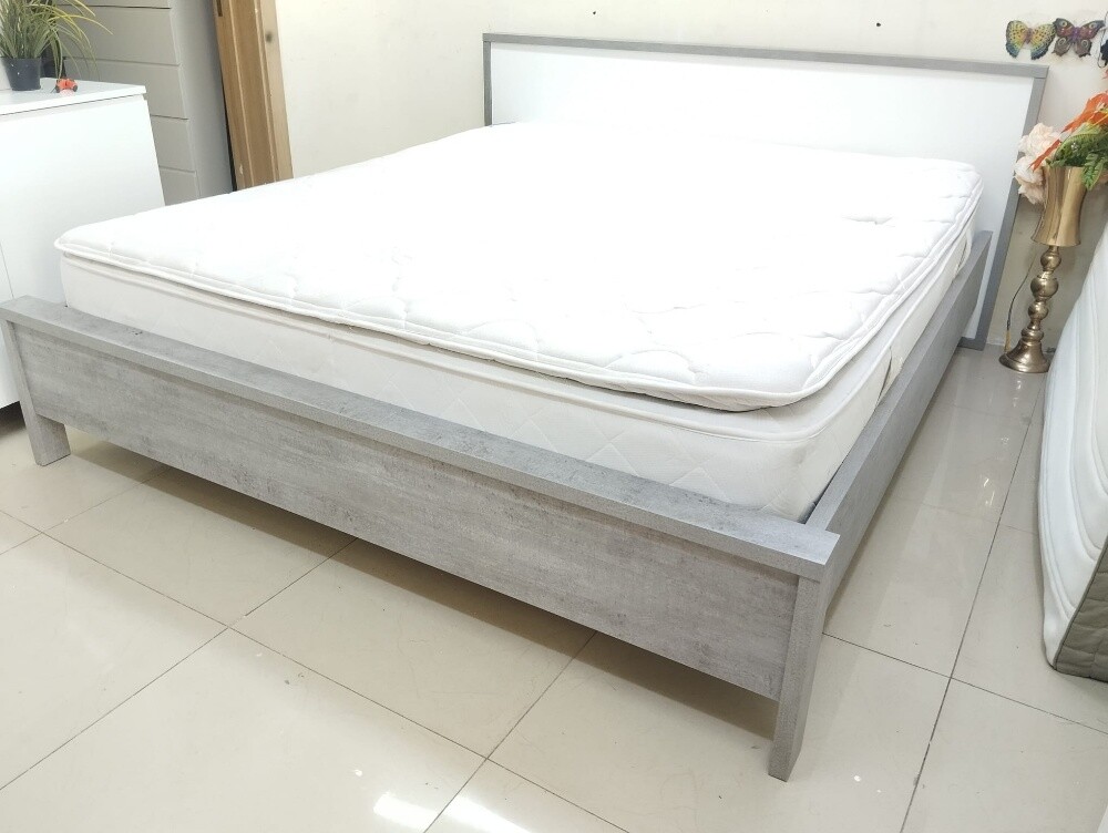 180 x 200 cm size Bed and mattress - 4