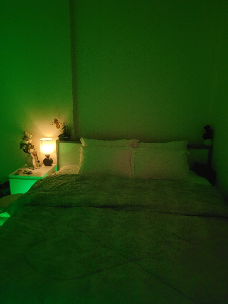 180 x 200 cm size Bed and mattress - 2