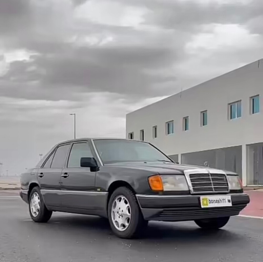 e200.  1993 - 8