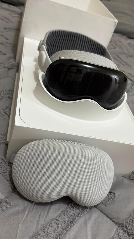 Apple vision pro - 1