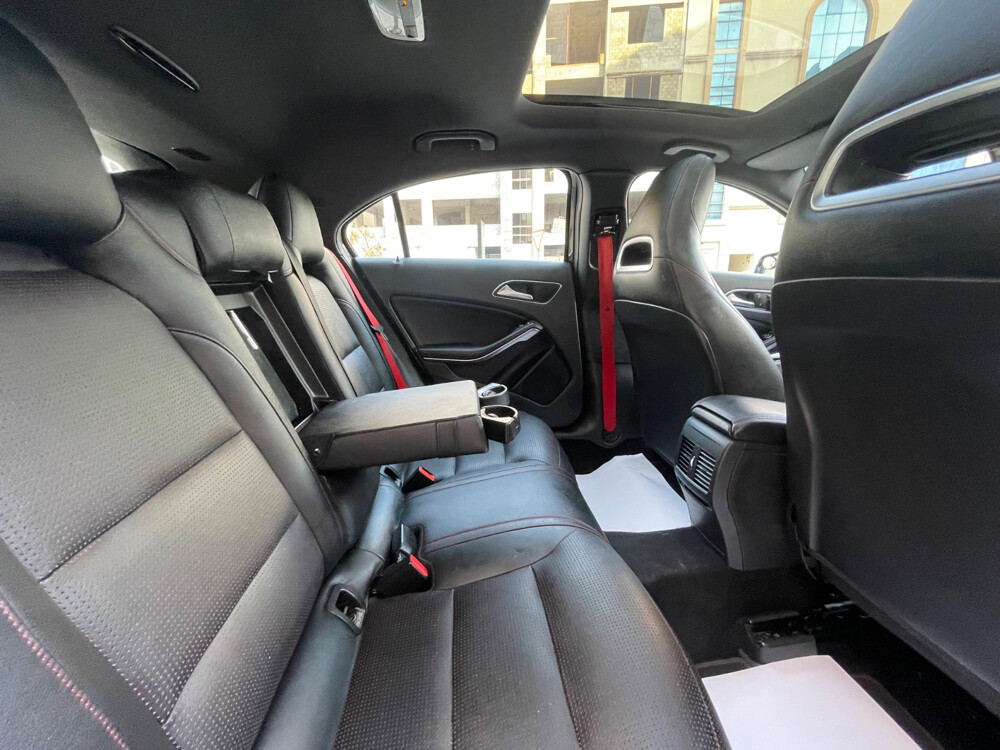 Mercedes A250 2014 - 11