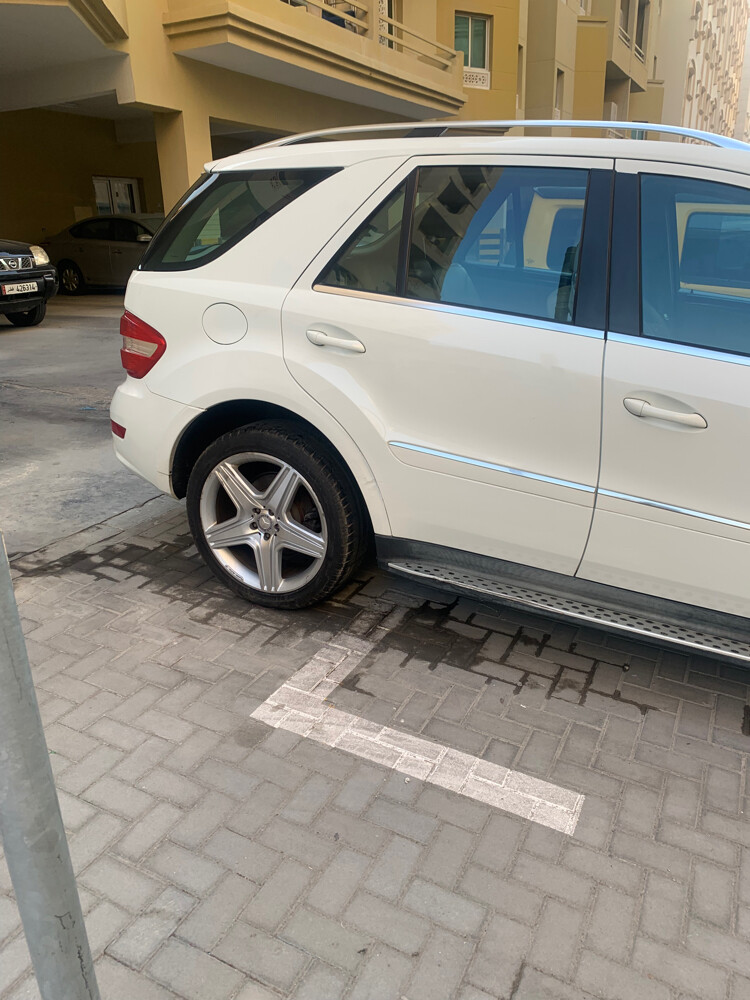 مرسيدس ام ال 350 بحالة ممتازة  - 4