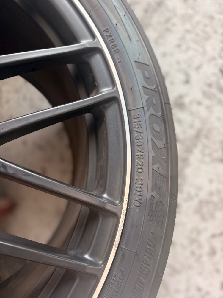 Toyo R888R - 2