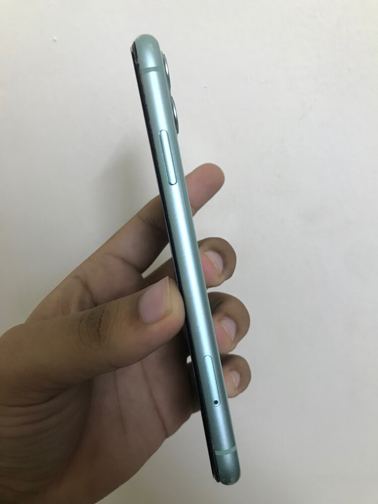 iPhone 11  - 3