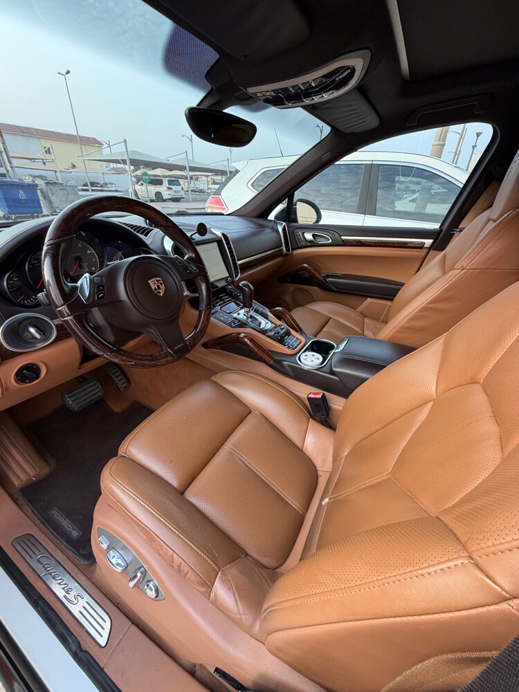Porsche Cayenne S - 4