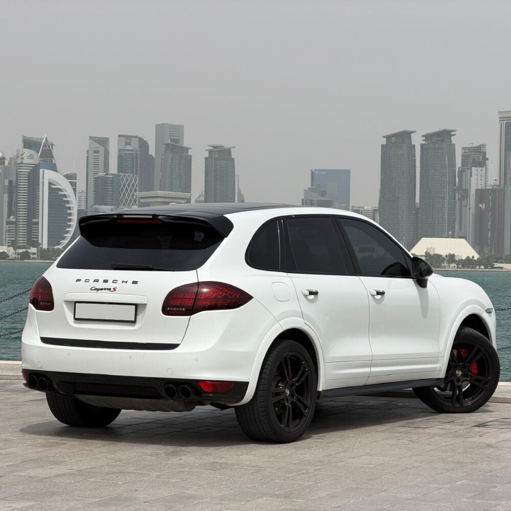 Porsche Cayenne S - 2