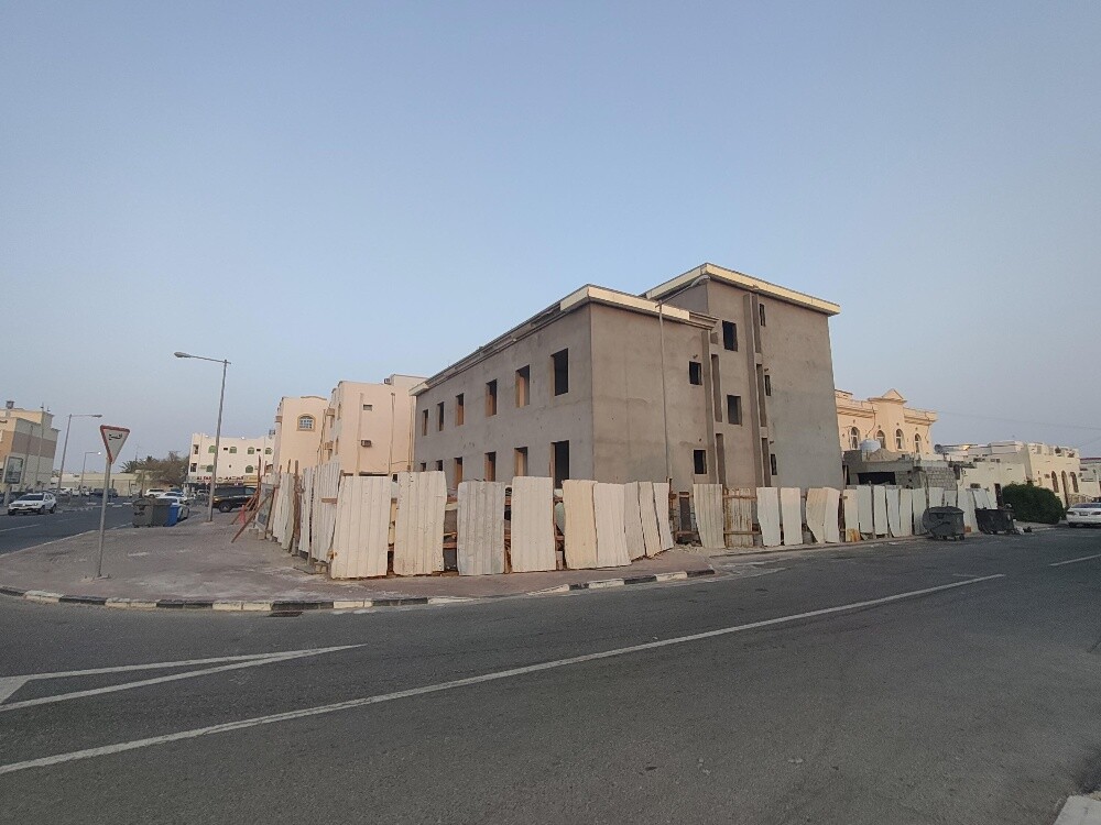 للبيع فلتين شارع ال شافي الريان - 3