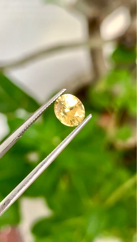 Sri Lankan certified yellow sappire - 1