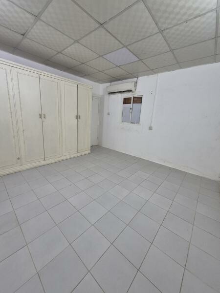 المرخيه قرب طوار مول غرفة صالة - 1