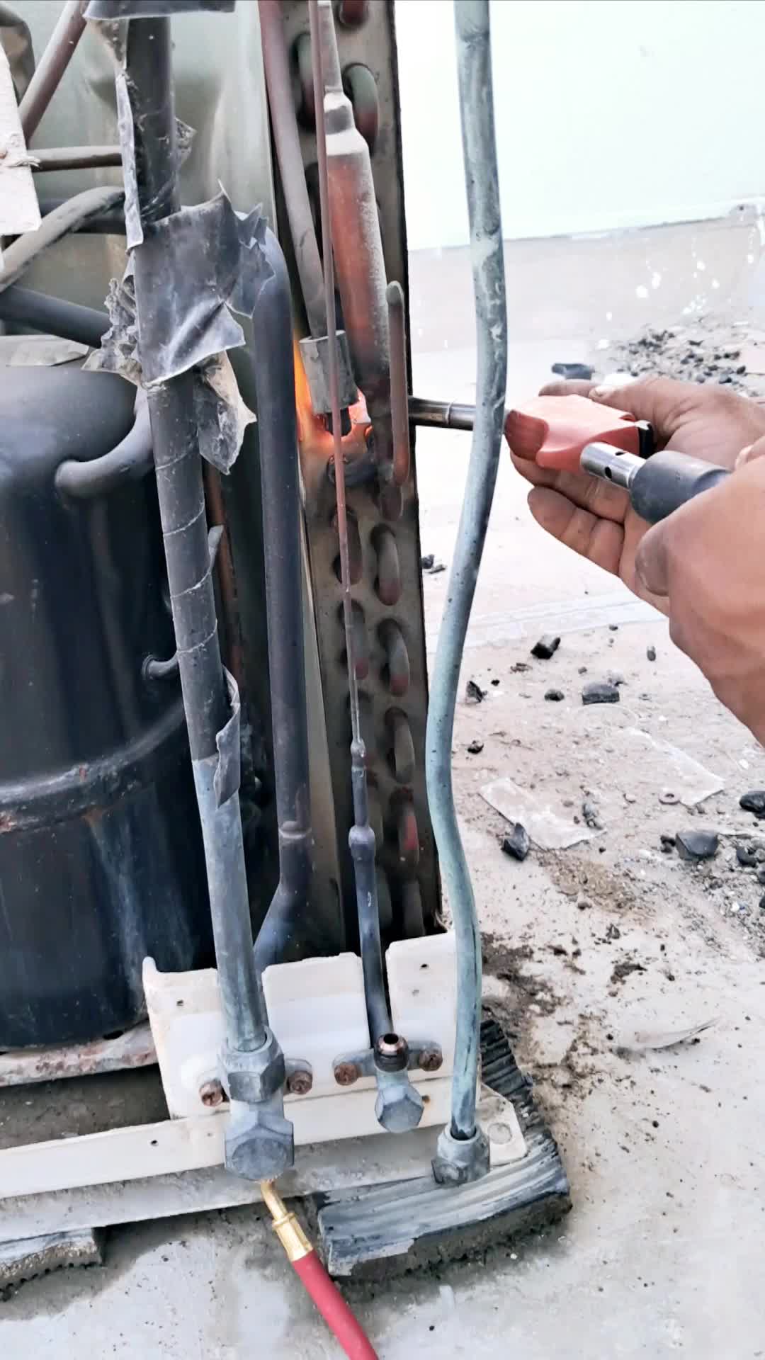 All kinds of AC repair & selling. - 28