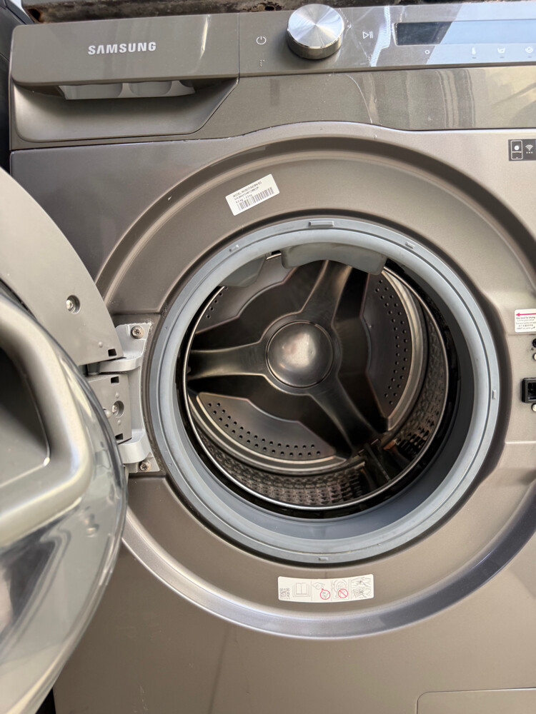 Samsung 9/6 kg latest model machine - 3