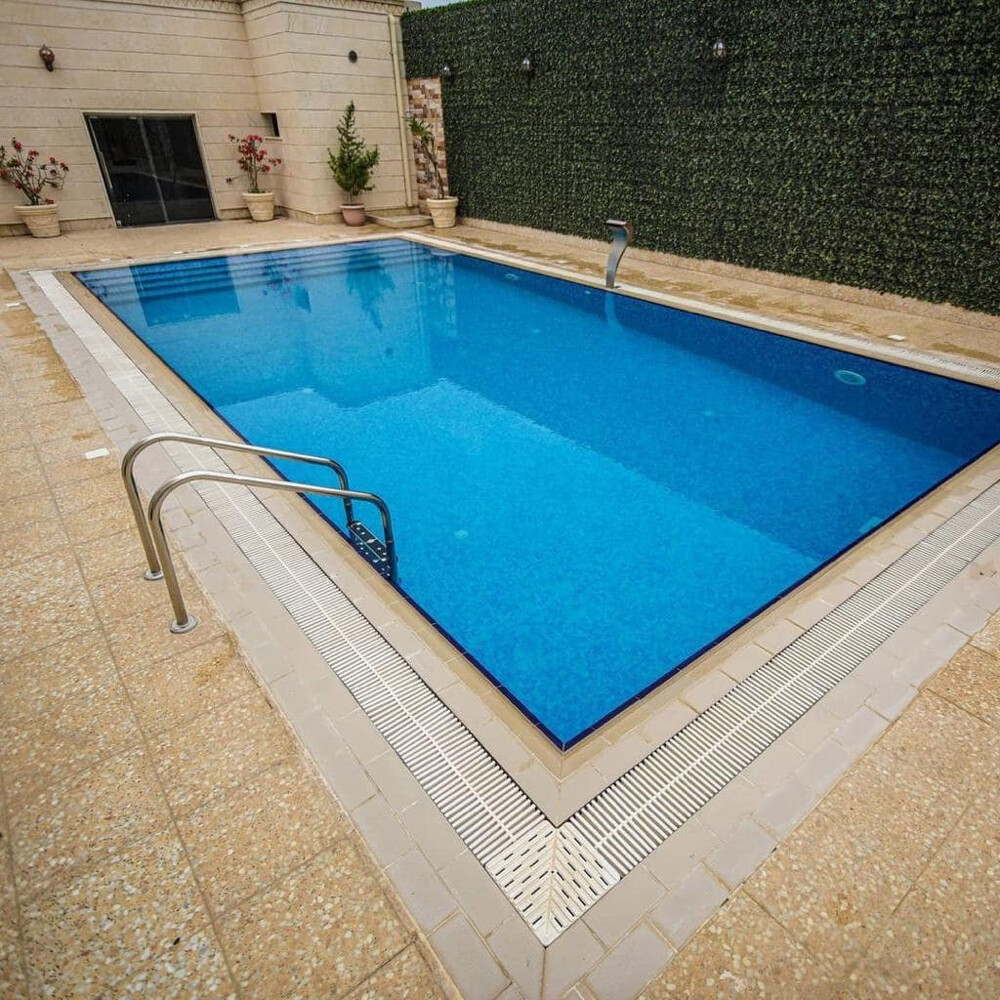 Golden Pitt Swimming Pools - 14