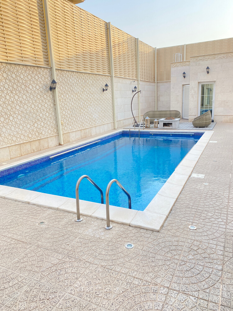 Golden Pitt Swimming Pools - 10