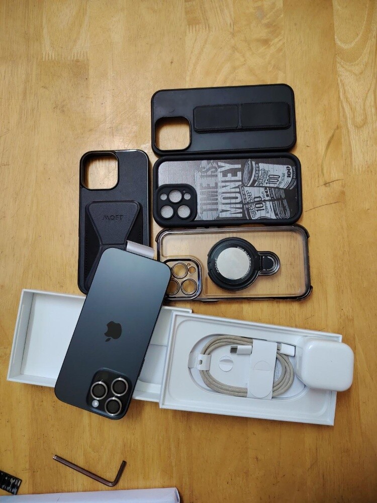 Iphone 16 promax - 6